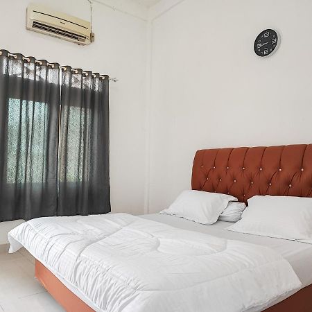 Adela Homestay Syariah Near Universitas Muhammadiyah Jambi Mitra Reddoorz Buitenkant foto