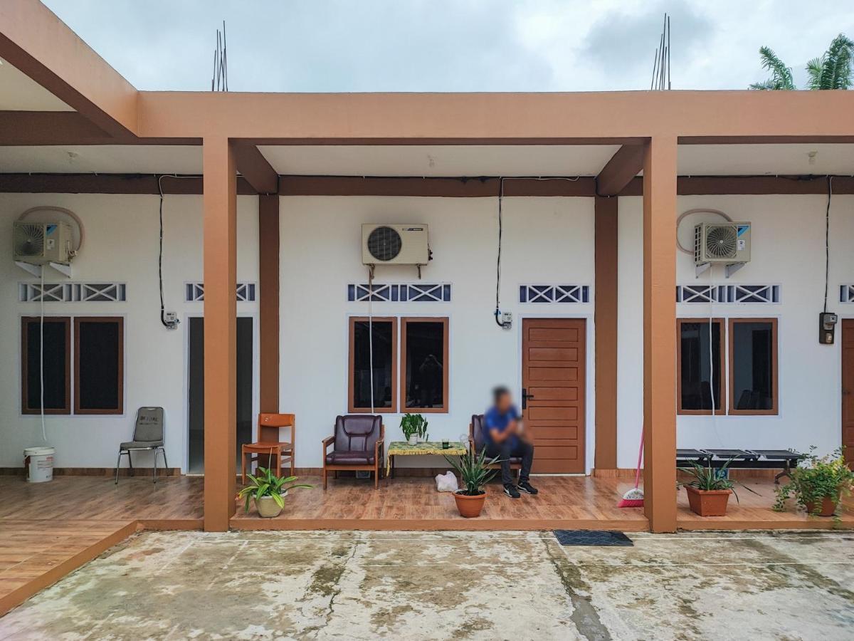 Adela Homestay Syariah Near Universitas Muhammadiyah Jambi Mitra Reddoorz Buitenkant foto
