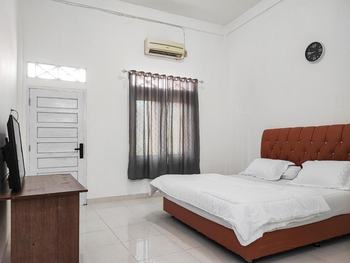 Adela Homestay Syariah Near Universitas Muhammadiyah Jambi Mitra Reddoorz Buitenkant foto